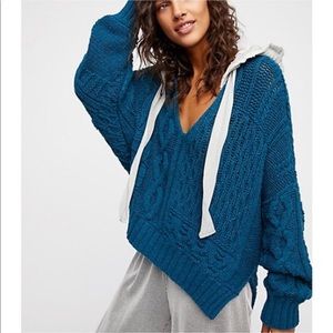 ❣️Free people cable knit hoodie NWT❣️